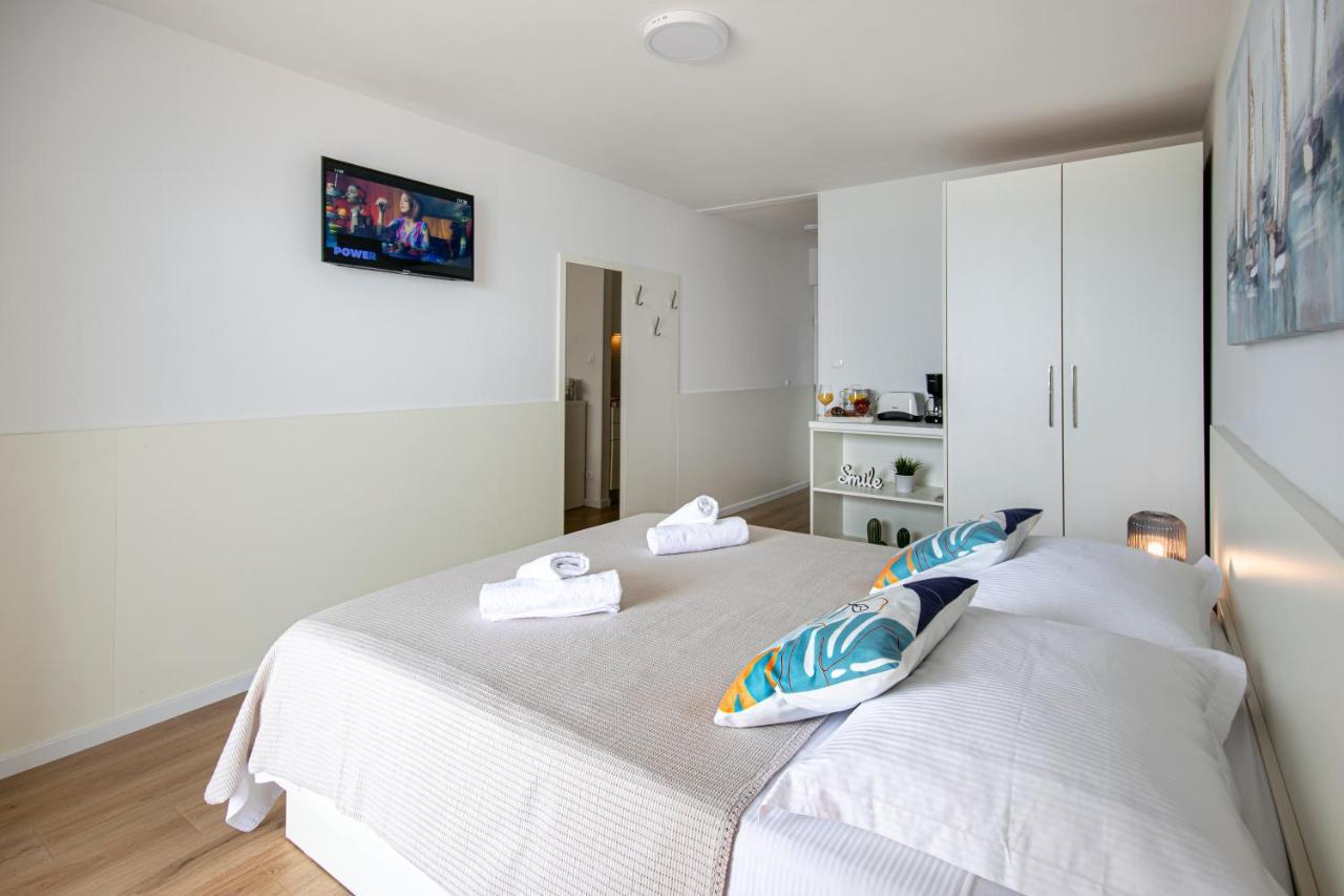 Apartments Klement Брела Екстер'єр фото